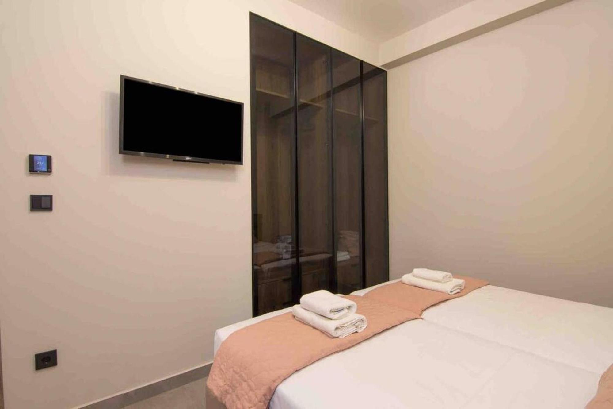 Blue Pearl At Glufada Sea Side Apartment Athens