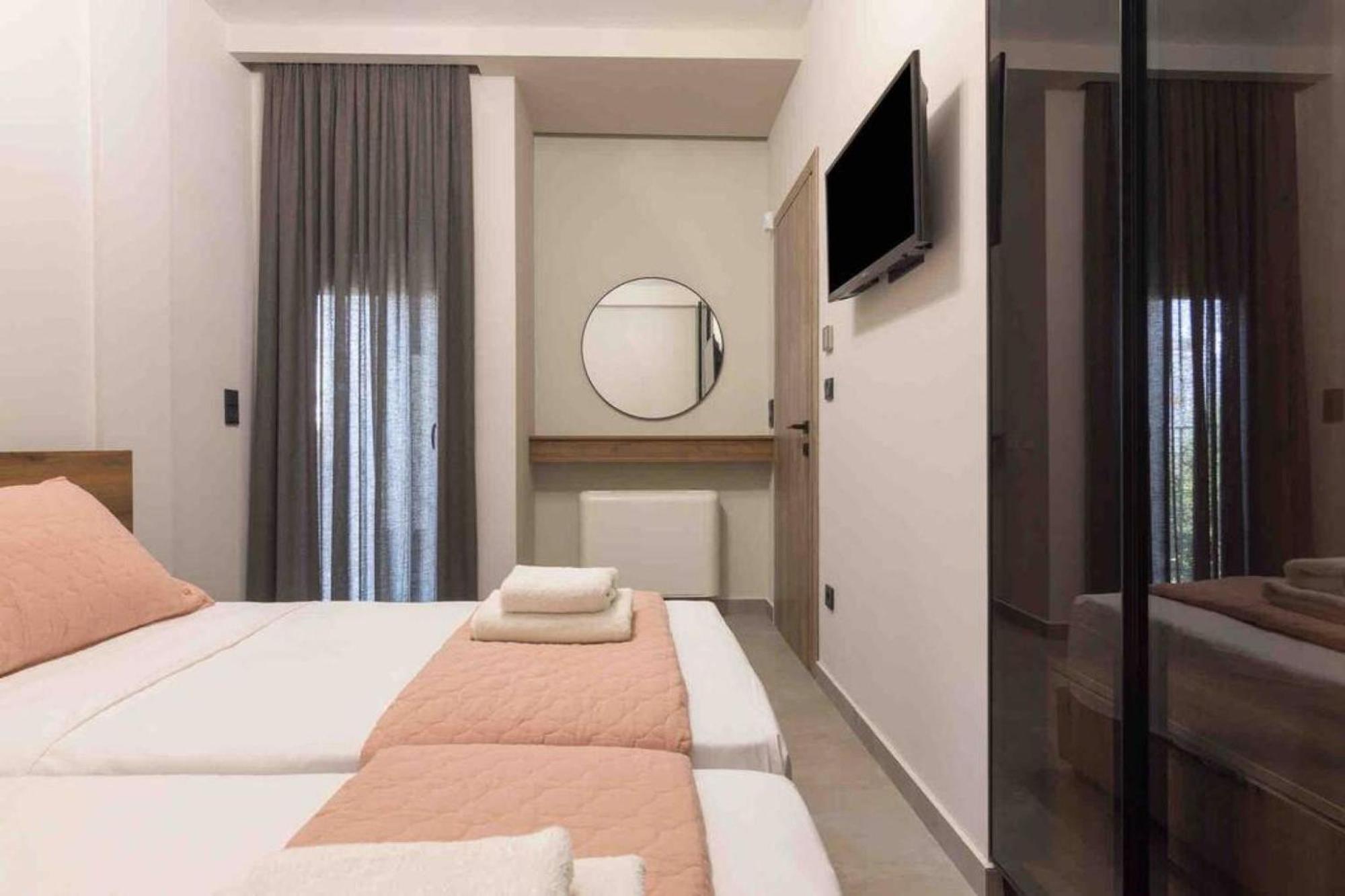 Blue Pearl At Glufada Sea Side Apartment Athens